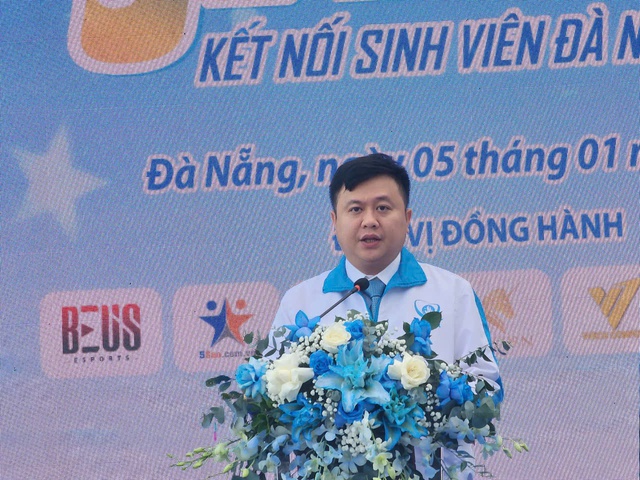 Đà Nẵng: Trao vé xe Tết và học bổng cho sinh viên- Ảnh 2. Đà Nẵng: Trao vé xe Tết và học bổng cho sinh viên- Ảnh 2.