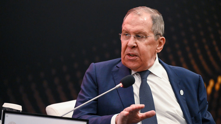 Ngoại trưởng Nga Sergey Lavrov hoan nghênh việc lần đầu tiên vấn đề NATO được xác định là điều mà Mỹ sẵn sàng thảo luận nghiêm túc. Ảnh:  Getty Images