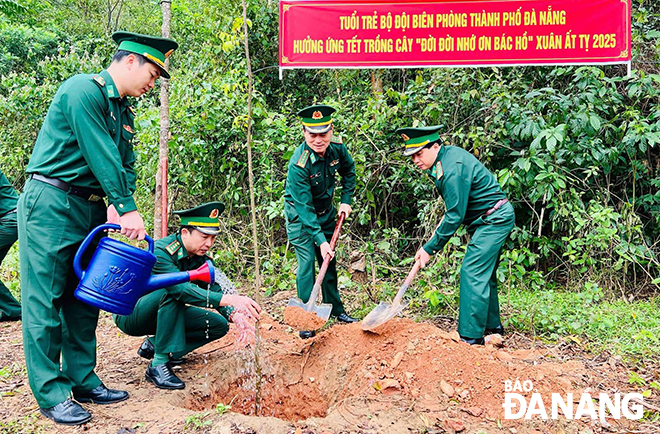 Tham gia Tết trồng cây nhằm nêu cao ý thức, trách nhiệm, tinh thần tự giác trong việc trồng, chăm sóc, bảo vệ cây xanh.