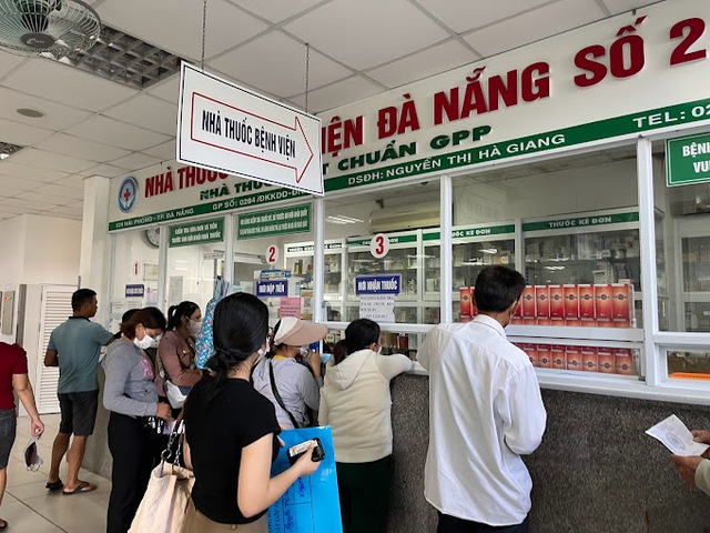 Vây bắt “nữ quái” trộm cắp tại Bệnh viện Đà Nẵng- Ảnh 2. Vây bắt “nữ quái” trộm cắp tại Bệnh viện Đà Nẵng- Ảnh 2.