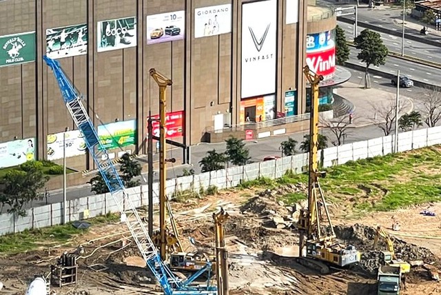 Dự án Khu đô thị Capital Square 3 đang được thi công. Dự án Khu đô thị Capital Square 3 đang được thi công.
