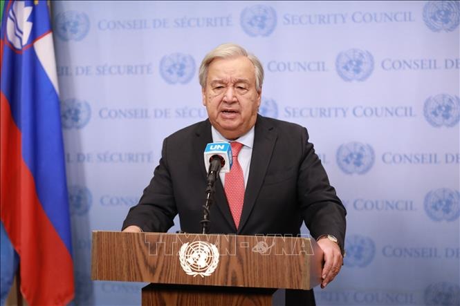 Tổng thư ký LHQ Antonio Guterres phát biểu họp báo tại New York, Mỹ. Ảnh: THX/TTXVN