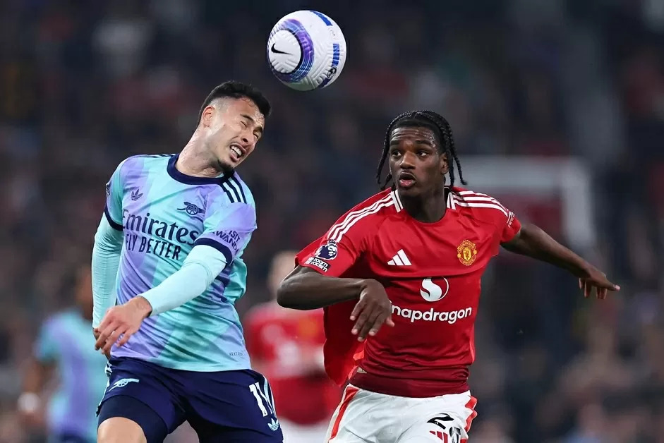 Ayden Heaven (bên phải) có trận đấu tốt trước đội bóng Arsenal.  Ảnh: Getty Images