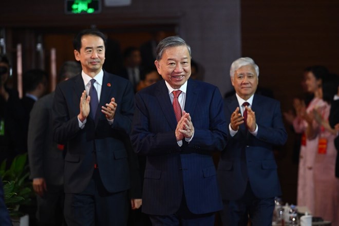 Tổng Bí thư Tô Lâm tham dự chương trình “Gặp gỡ lưu học sinh, sinh viên Việt Nam - Trung Quốc các thời kỳ”. Ảnh: Hải Nguyễn