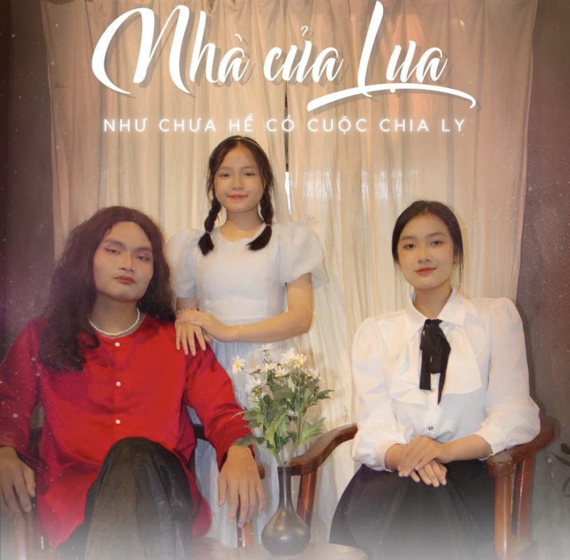 Thành viên CLB Sclub biểu diễn trong đêm nhạc kịch “Nhà của Lụa” nhằm gây quỹ tổ chức thiện nguyện. Ảnh: H.V