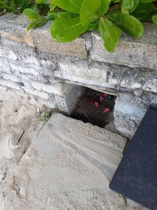 Phát hiện xả thải trái phép ra biển Mỹ Khê, cơ quan chức năng vào cuộc- Ảnh 3. Phát hiện xả thải trái phép ra biển Mỹ Khê, cơ quan chức năng vào cuộc- Ảnh 3.