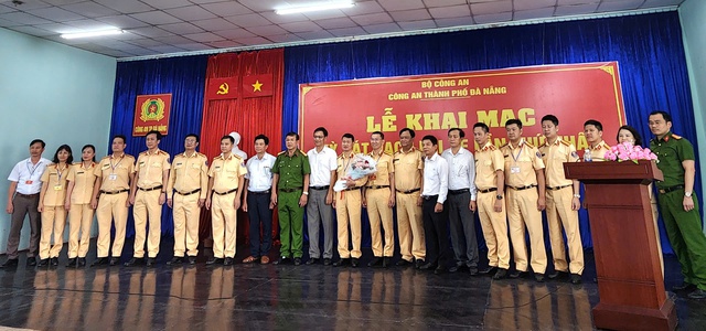 Công an Đà Nẵng sát hạch lái xe “3 không”: Không tiêu cực, không chờ đợi, không gây phiền hà- Ảnh 4. Công an Đà Nẵng sát hạch lái xe “3 không”: Không tiêu cực, không chờ đợi, không gây phiền hà- Ảnh 4.