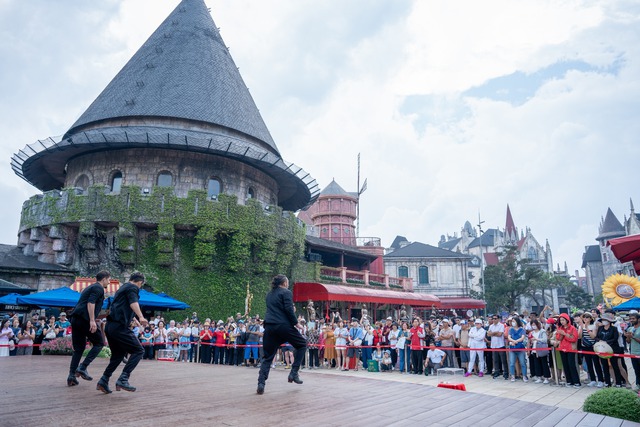 Nhiều cơ sở lưu trú ở Đà Nẵng kín phòng kỳ nghỉ lễ 30/4 – 1/5- Ảnh 4. Nhiều cơ sở lưu trú ở Đà Nẵng kín phòng kỳ nghỉ lễ 30/4 – 1/5- Ảnh 4.