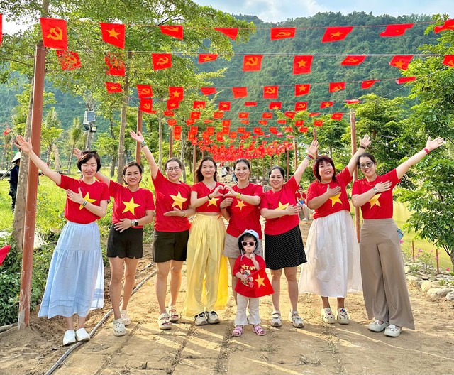 Bùng nổ du lịch tại Đà Nẵng dịp lễ 30/4 – 1/5, thu hơn 2.400 tỷ đồng- Ảnh 5. Bùng nổ du lịch tại Đà Nẵng dịp lễ 30/4 – 1/5, thu hơn 2.400 tỷ đồng- Ảnh 5.