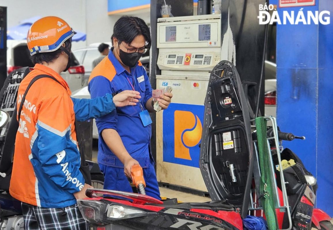 Giá xăng bật tăng sau 2 phiên giảm liên tiếp.