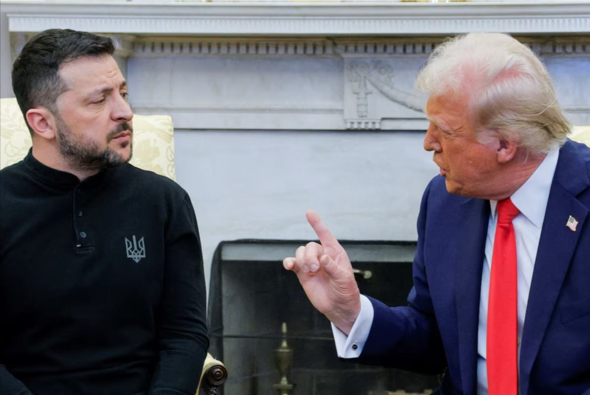Tổng thống Mỹ Donald Trump (phải) và Tổng thống Ukraine Volodymyr Zelensky tại Phòng Bầu dục của Nhà Trắng, ngày 28/2/2025. Ảnh: Reuters/TTXVN