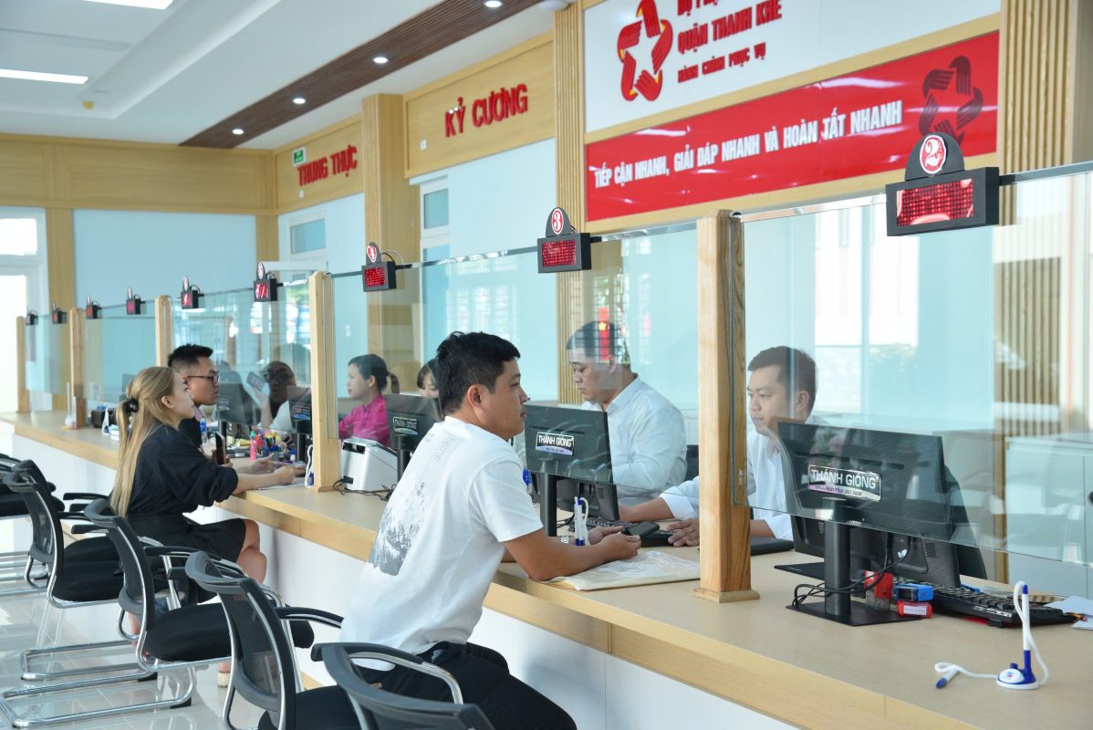 Công tác cải cách hành chính được đẩy mạnh nhằm nâng cao tính minh bạch, hiệu lực, hiệu quả trong hoạt động công vụ. Ảnh: THANH PHƯƠNG