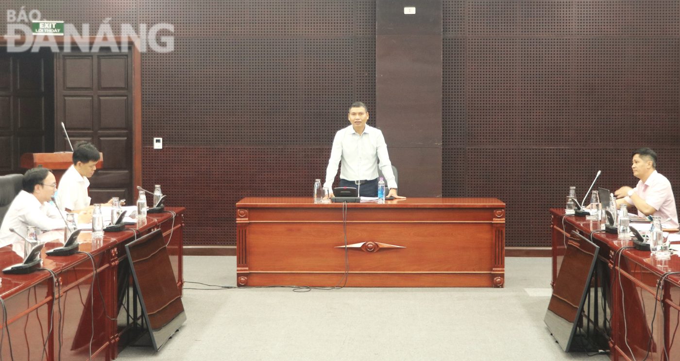 Phó Chủ tịch Thường trực UBND thành phố Hồ Kỳ Minh phát biểu chỉ đạo cuộc họp. Ảnh: M.QUẾ