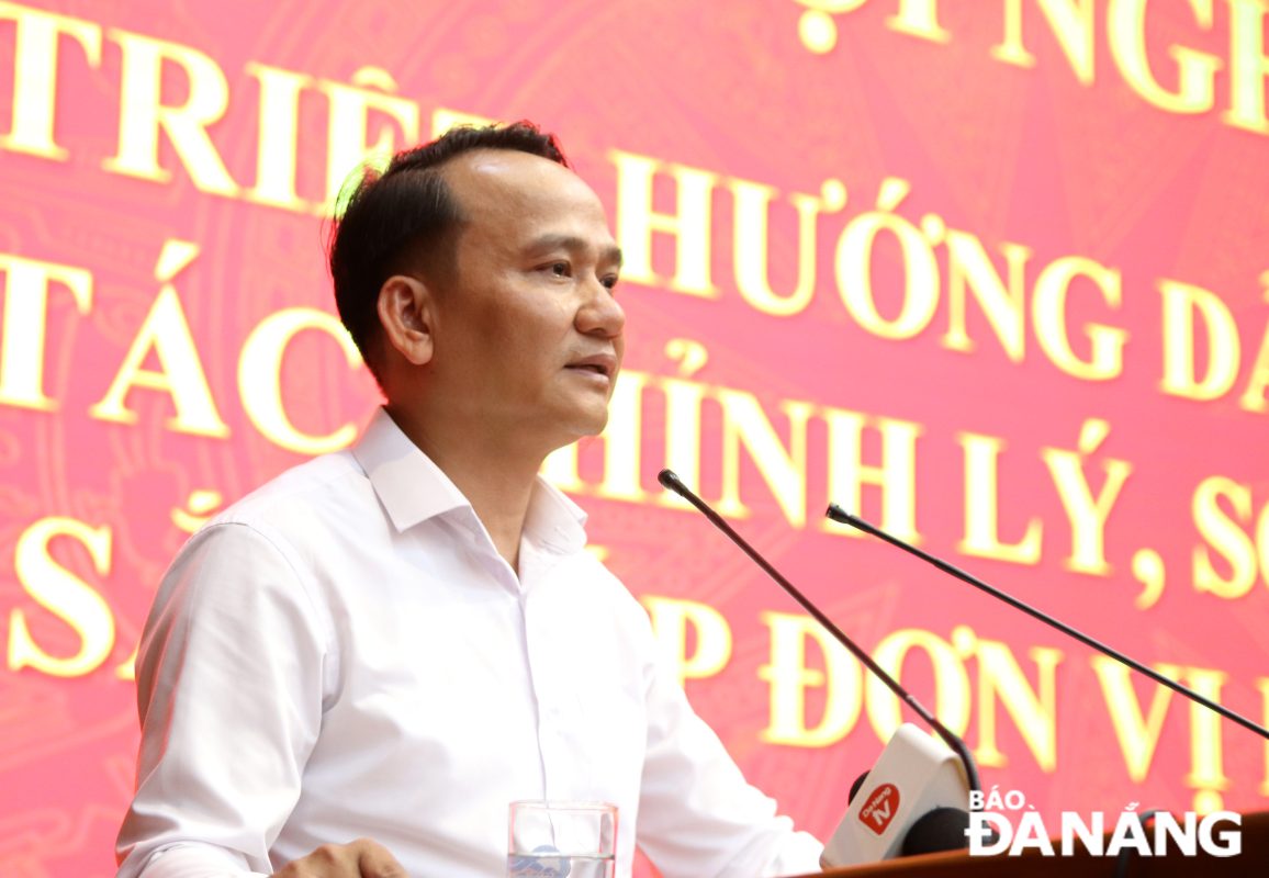 Phó Bí thư Thường trực Thành ủy Nguyễn Đình Vĩnh chủ đạo tại hội nghị. Ảnh: T. HUY