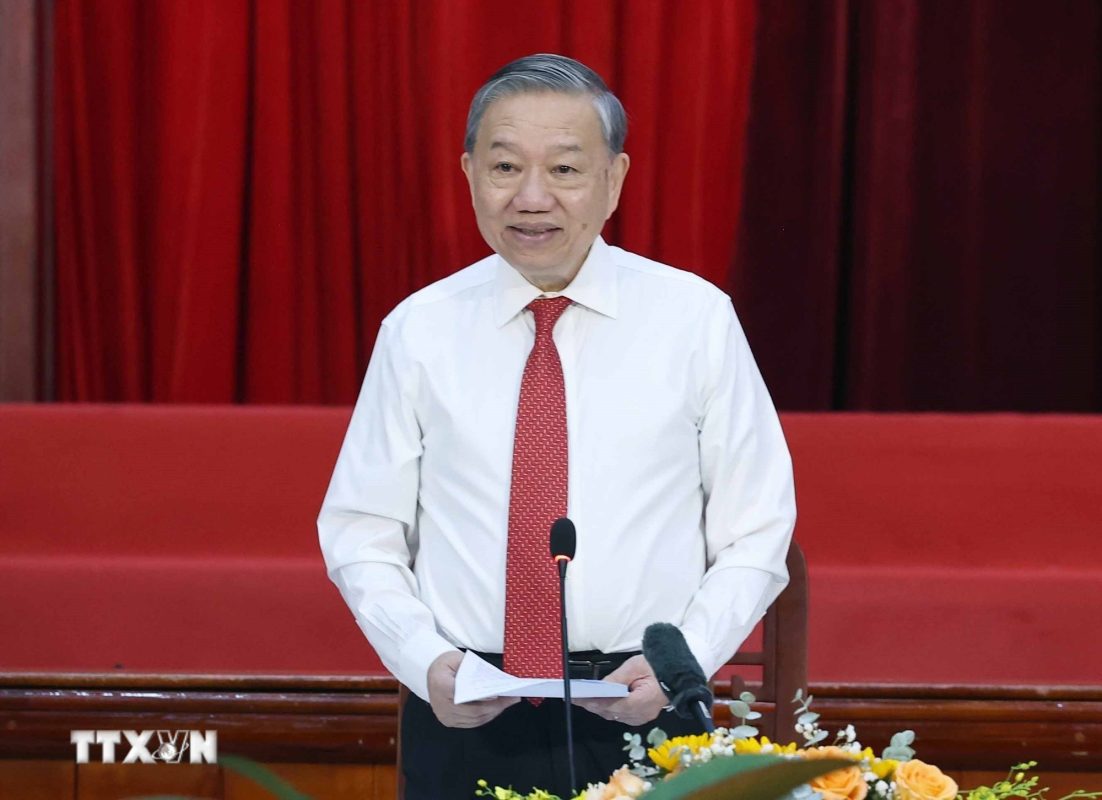 Tổng Bí thư Tô Lâm phát biểu tại cuộc gặp mặt cán bộ lão thành cách mạng, người có công, gia đình chính sách tiêu biểu nhân dịp kỷ niệm 50 năm Ngày giải phóng miền Nam, thống nhất đất nước (30/4/1975-30/4/2025). (Ảnh: Thống Nhất/TTXVN)