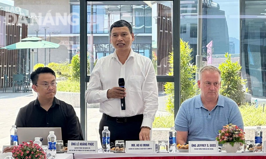 Phó Chủ tịch Thường trực UBND thành phố Hồ Kỳ Minh phát biểu tại buổi làm việc. Ảnh: M.QUẾ