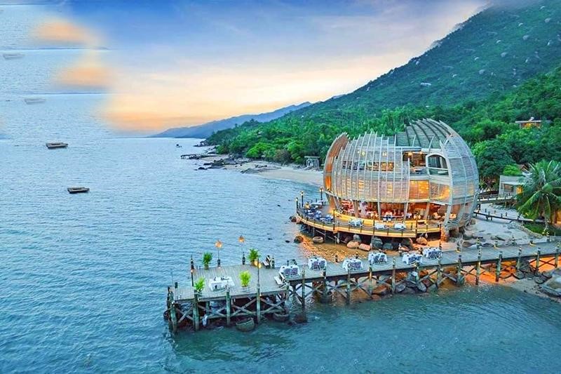 Tour Ninh Vân Bay hấp dẫn.
