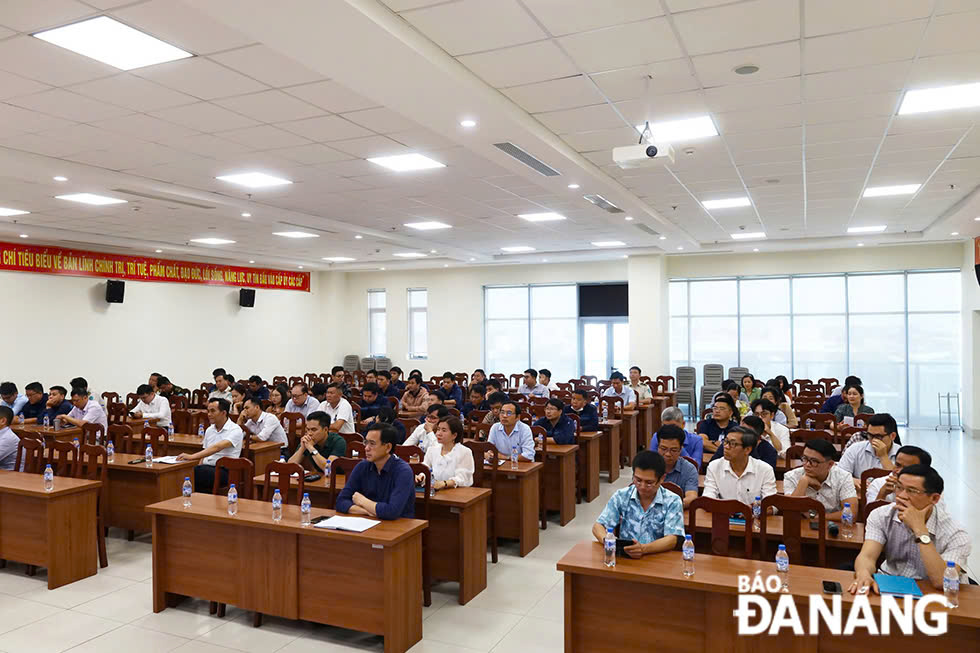 Quang cảnh hội thảo “Giới thiệu ứng dụng trí tuệ nhân tạo (AI) trong ngành hàng không” tại Cảng hàng không quốc tế Đà Nẵng.