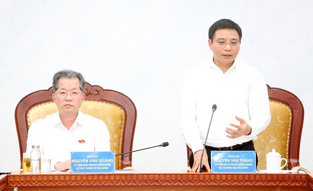 Bộ trưởng Bộ Tài Chính Nguyễn Văn Thắng phát biểu kết luận tại cuộc làm việc. Ảnh: btc.vn