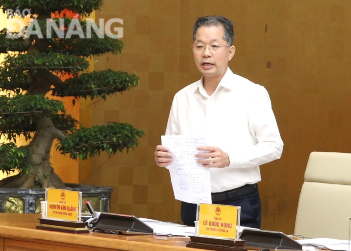 Bí thư Thành ủy Nguyễn Văn Quảng phát biểu tại hội nghị. Ảnh: P.V
