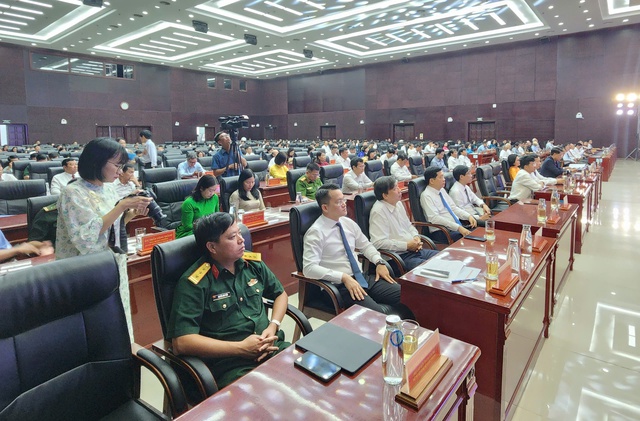 Bí thư Đà Nẵng: Báo chí trên địa bàn thành phố đóng vai trò là cầu nối hết sức quan trọng- Ảnh 3. Bí thư Đà Nẵng: Báo chí trên địa bàn thành phố đóng vai trò là cầu nối hết sức quan trọng- Ảnh 3.
