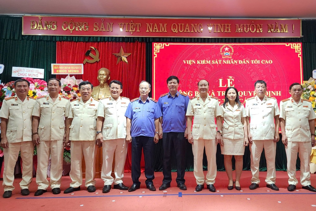 Bổ nhiệm Viện trưởng Viện Kiểm sát nhân dân thành phố Đà Nẵng mới - 1 Bổ nhiệm Viện trưởng Viện Kiểm sát nhân dân thành phố Đà Nẵng mới - 1