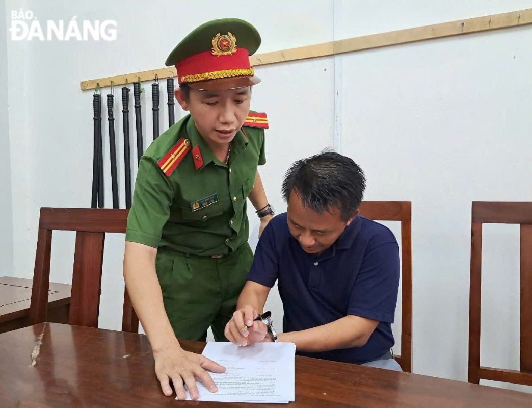 Sau khi nhận tiền, Nguyễn Sĩ Khoa đã sử dụng vào mục đích cá nhân chứ không dùng tiền để “chạy án” như Cảnh yêu cầu. ẢNH: ĐVCC