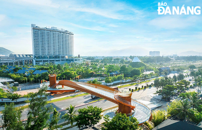 Diện mạo đô thị quận Liên Chiểu ngày càng hiện đại, với nhiều công trình, dự án trọng điểm. Ảnh: THÀNH LÂN