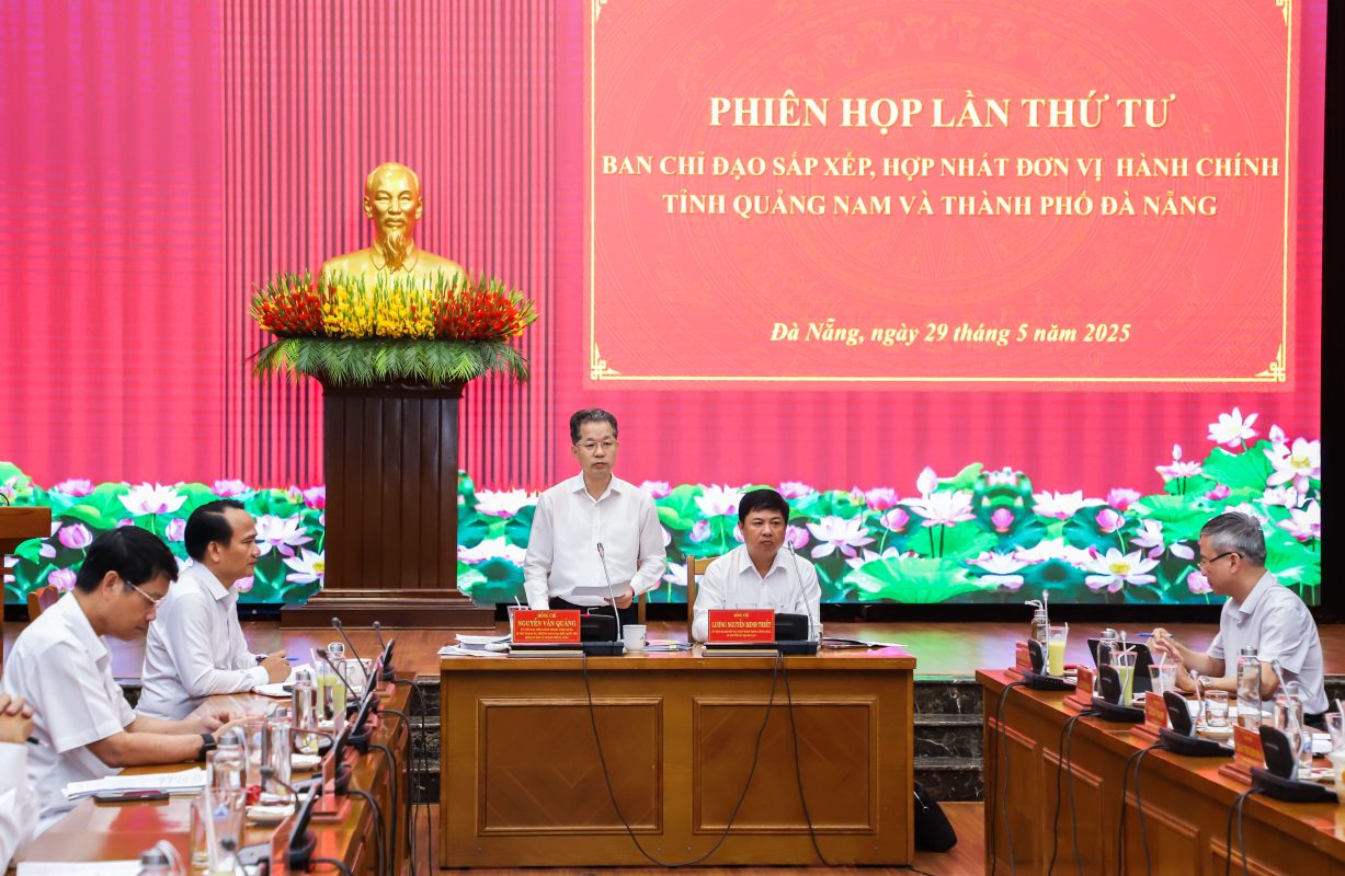 Bí thư Thành ủy Nguyễn Văn Quảng phát biểu kết luận phiên họp. Ảnh: NGỌC PHÚ
