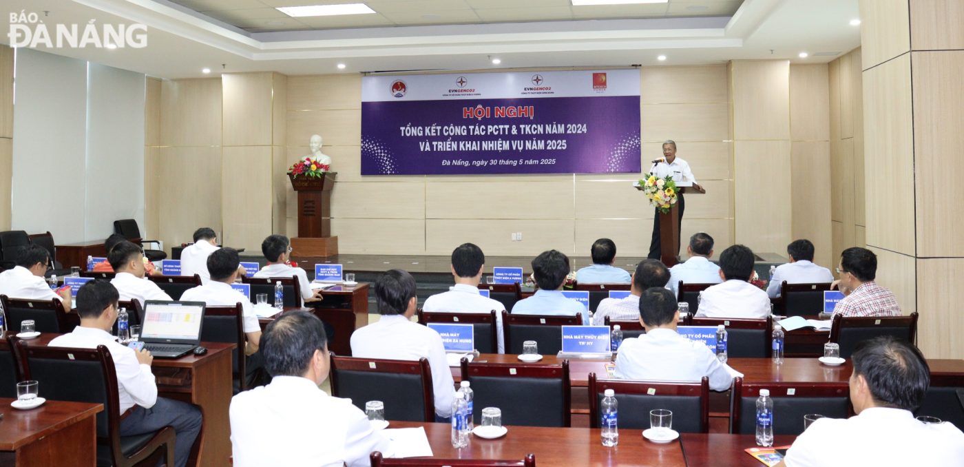 Hội nghị tổng kết công tác phòng chống thiên tai, tìm kiếm cứu nạn và triển khai nhiệm vụ năm 2025 của các đơn vị quản lý, vận hành công trình thủy điện trên lưu vực sông Vu Gia. Ảnh: HOÀNG HIỆP