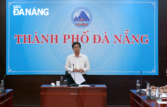 Phó Chủ tịch UBND thành phố Trần Chí Cường phát biểu chỉ đạo tại cuộc họp.  Ảnh: NGỌC HÀ