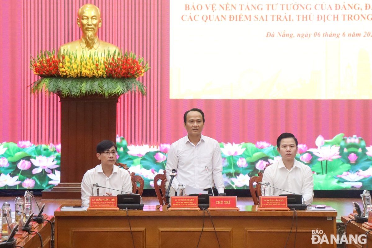 Phó Bí thư Thường trực Thành ủy, Trưởng Ban Chỉ đạo 35 Thành ủy Nguyễn Đình Vĩnh phát biểu khai mạc hội thảo. Ảnh HN