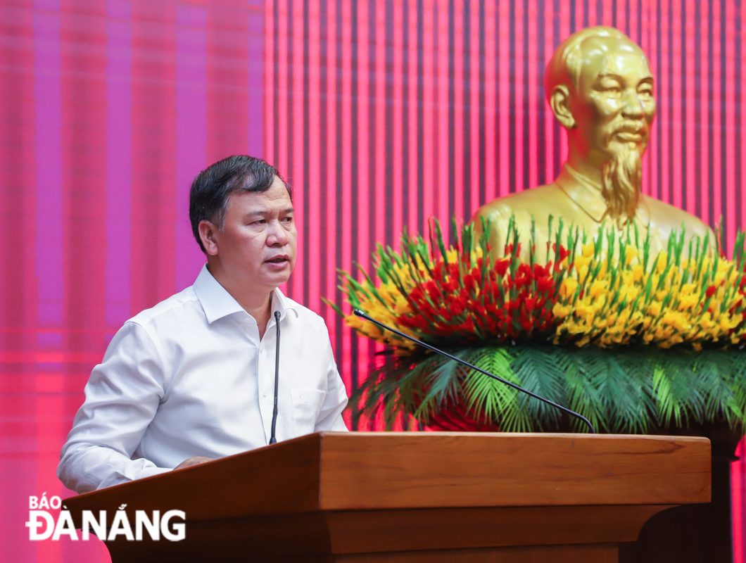 Phó Chủ nhiệm Ủy ban Kiểm tra Trung ương phát biểu chỉ đạo. Ảnh: NGỌC PHÚ