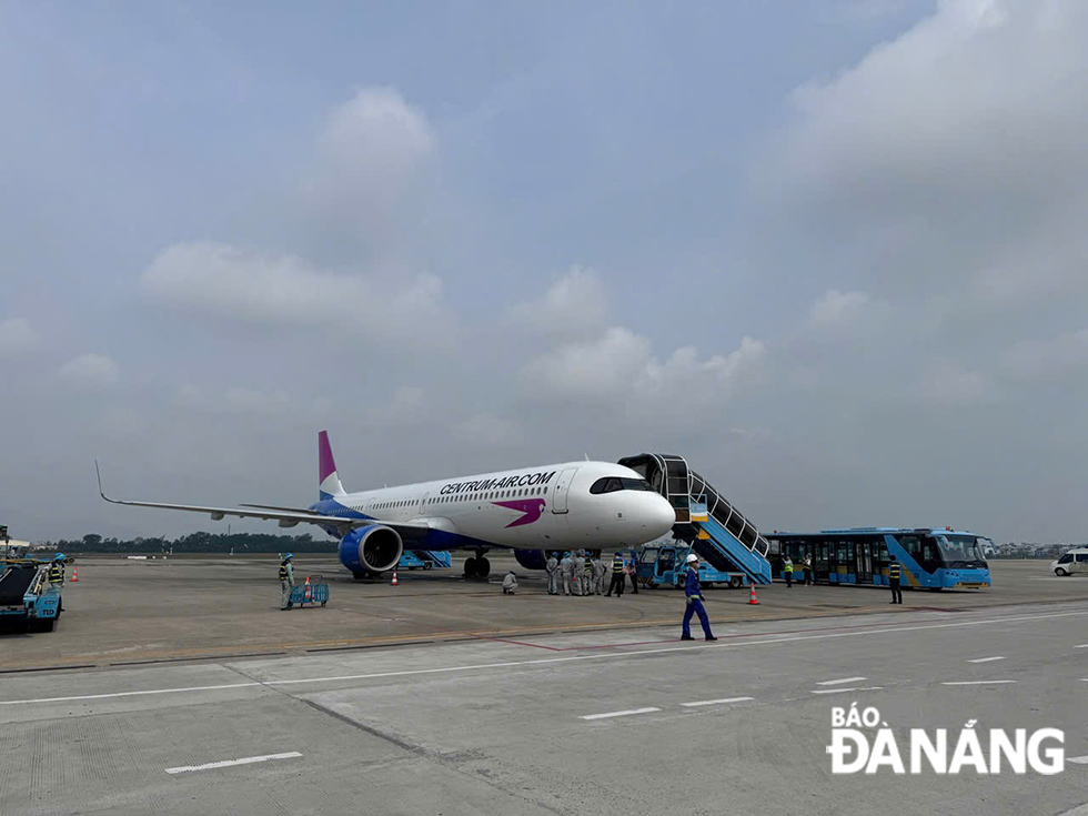 Khai thác vận chuyển hành khách tại sân bay Đà Nẵng