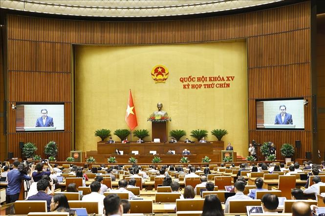 Chủ tịch Quốc hội Trần Thanh Mẫn chủ trì điều hành chất vấn nhóm vấn đề thứ nhất thuộc lĩnh vực tài chính. Ảnh: Doãn Tấn/TTXVN