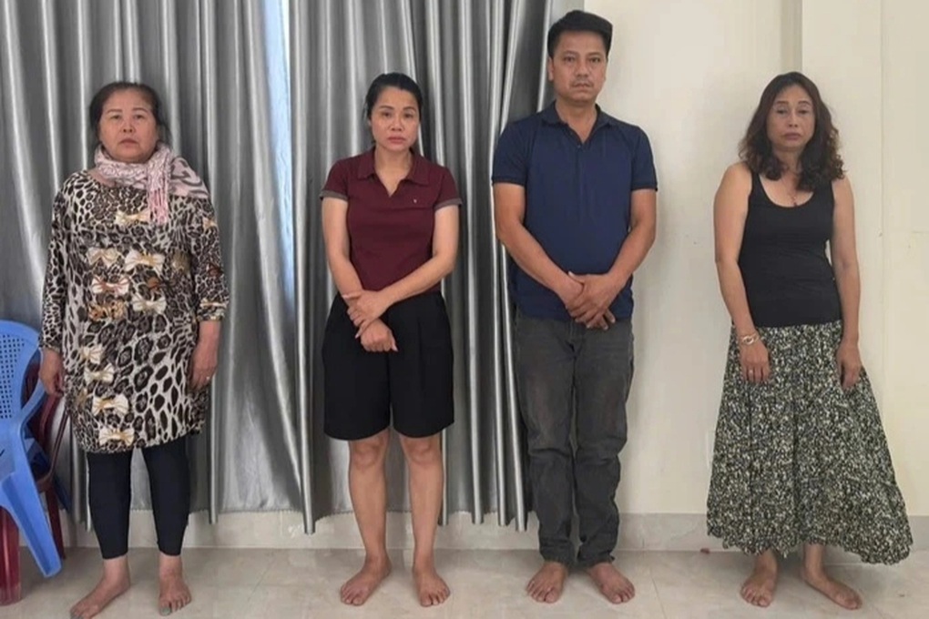 Bắt giữ nhóm người gây bất an cho du khách ở Đà Nẵng - 1 Bắt giữ nhóm người gây bất an cho du khách ở Đà Nẵng - 1