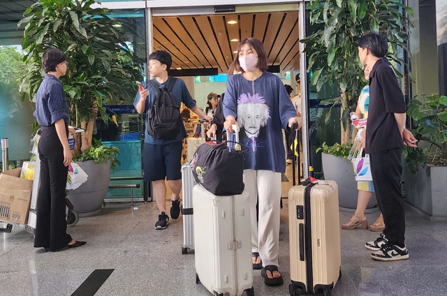 Chuyến bay thẳng từ Manila, tín hiệu tích cực với du lịch Đà Nẵng sau sáp nhập- Ảnh 3. Chuyến bay thẳng từ Manila, tín hiệu tích cực với du lịch Đà Nẵng sau sáp nhập- Ảnh 3.