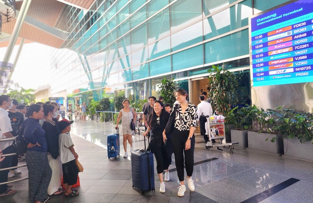 Đường bay Osaka - Đà Nẵng: Mở rộng cánh cửa hợp tác với Nhật Bản- Ảnh 1. Đường bay Osaka - Đà Nẵng: Mở rộng cánh cửa hợp tác với Nhật Bản- Ảnh 1.