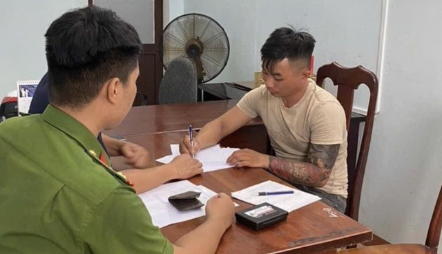 Người phụ nữ ở Đà Nẵng bị kề dao vào cổ, cướp túi xách khi vừa thức dậy- Ảnh 2. Người phụ nữ ở Đà Nẵng bị kề dao vào cổ, cướp túi xách khi vừa thức dậy- Ảnh 2.